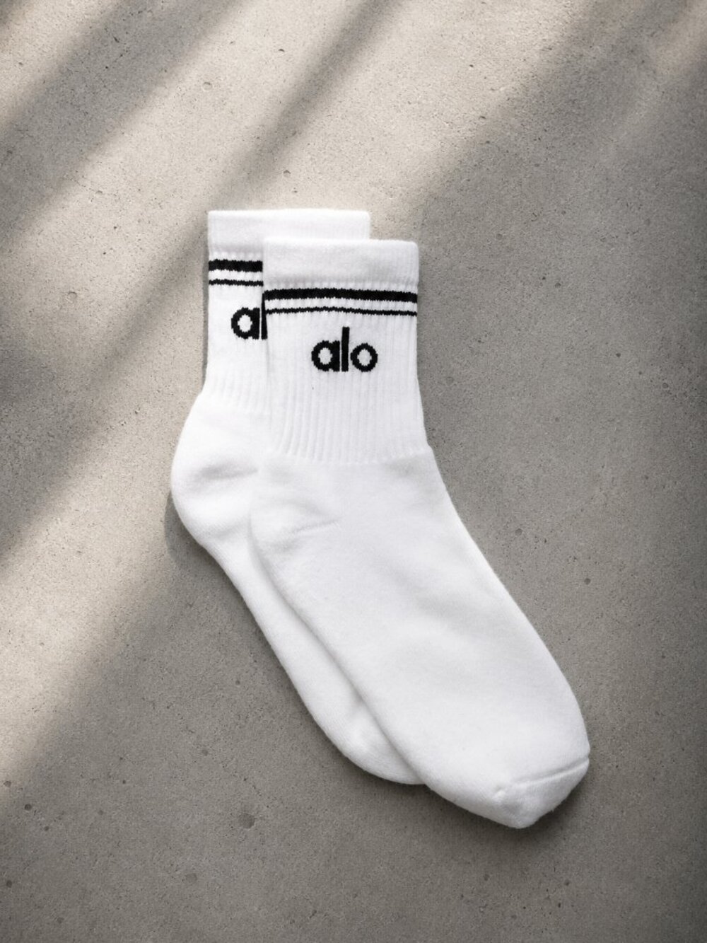Unisex Half-Crew Throwback Sock - Classic White Retro Athletic Style NEW